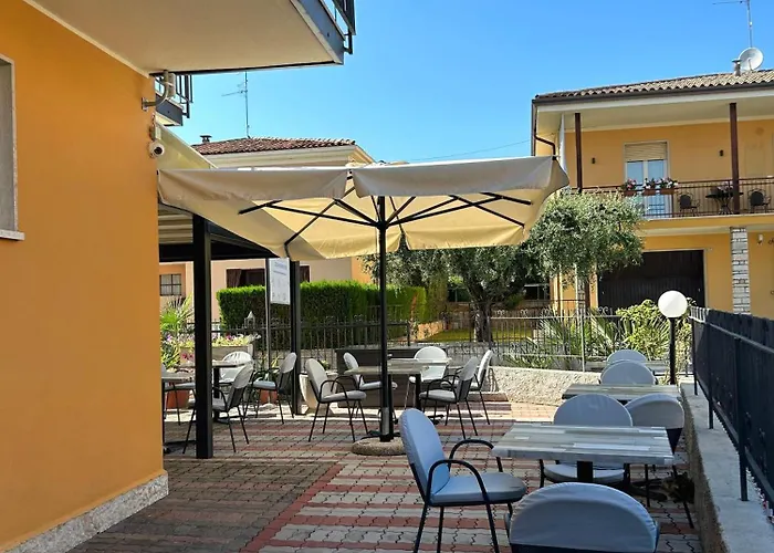 לינה וארוחת בוקר Alessio